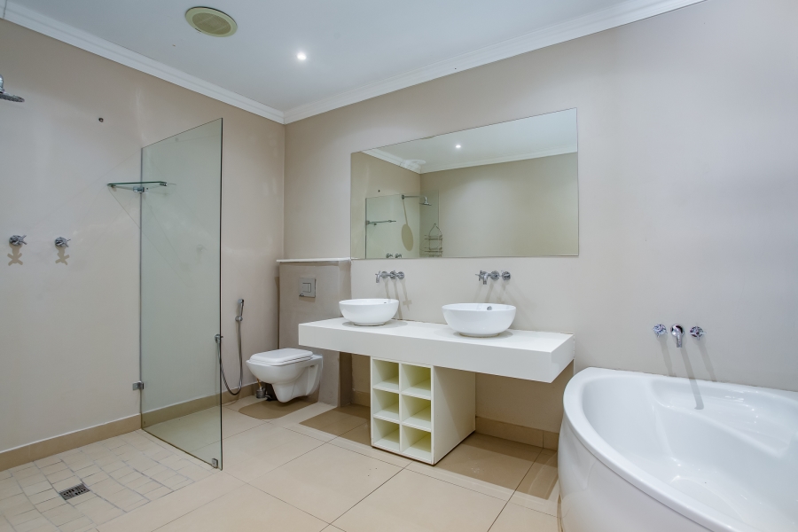 6 Bedroom Property for Sale in Wellington West Western Cape